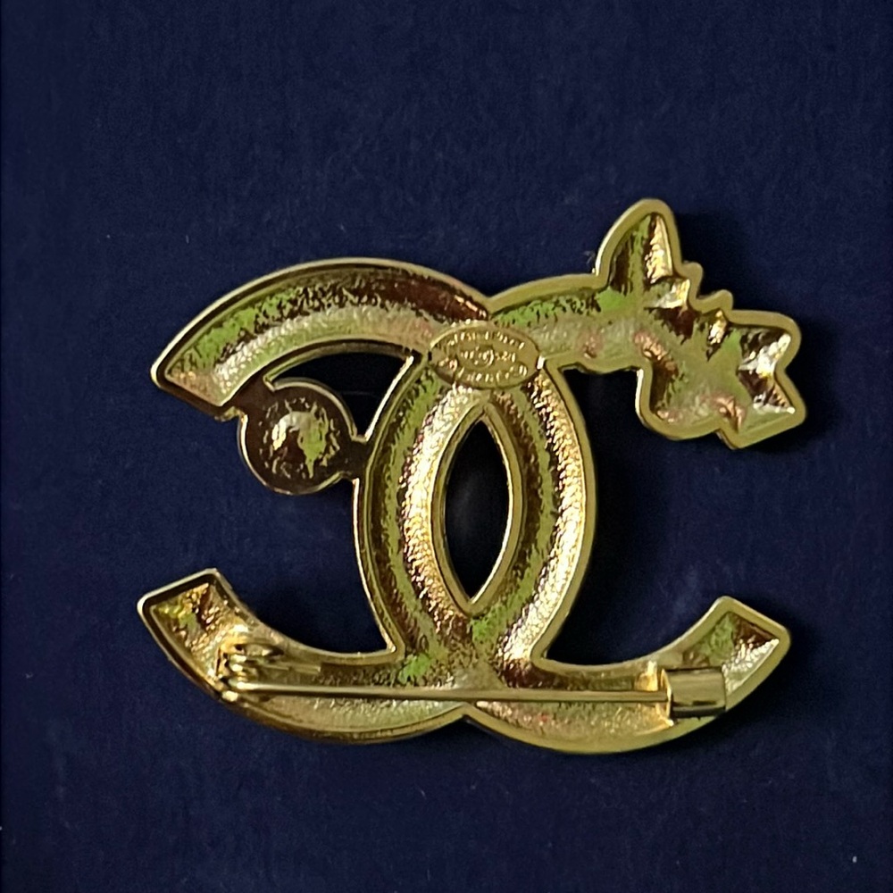 Brooch 5 - Picture 2 of 2